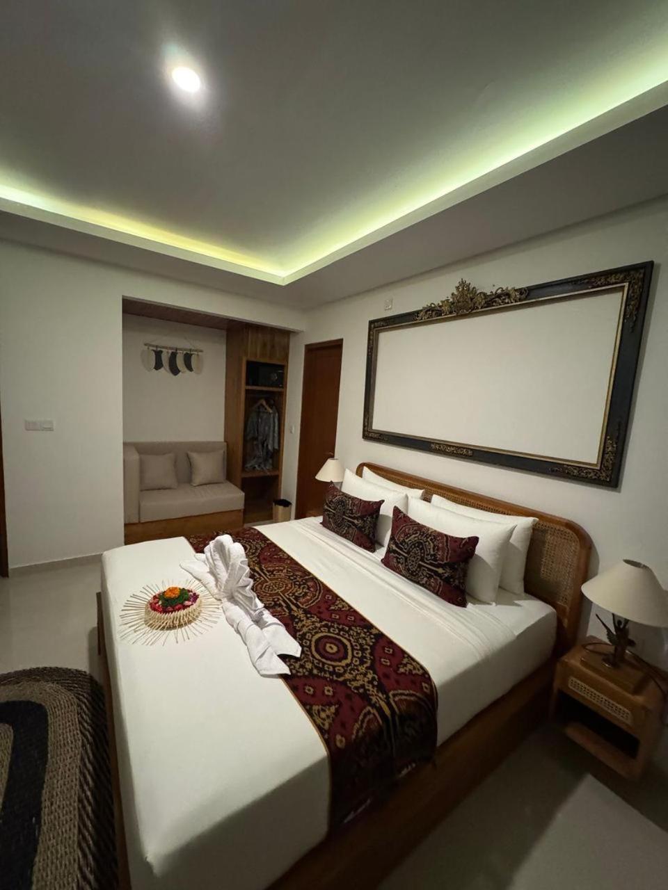 Putih Dcarik 3*