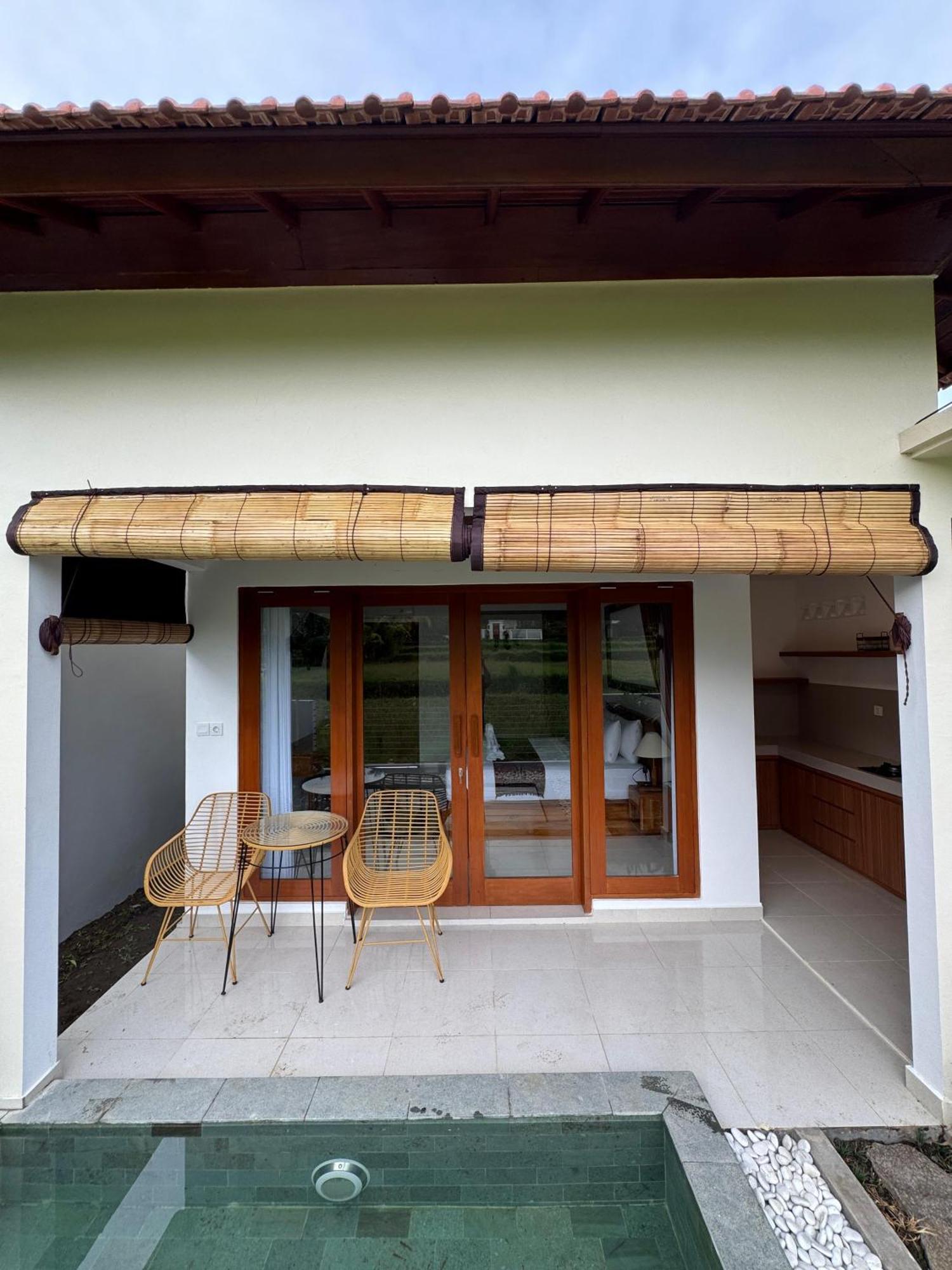 Putih Dcarik Tempat Tidur & Sarapan Ubud (Bali)