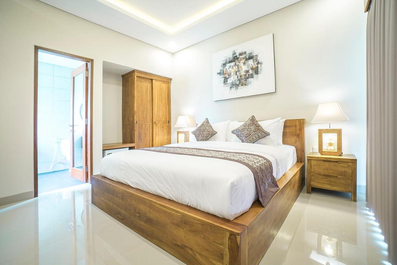 Putih Dcarik Tempat Tidur & Sarapan